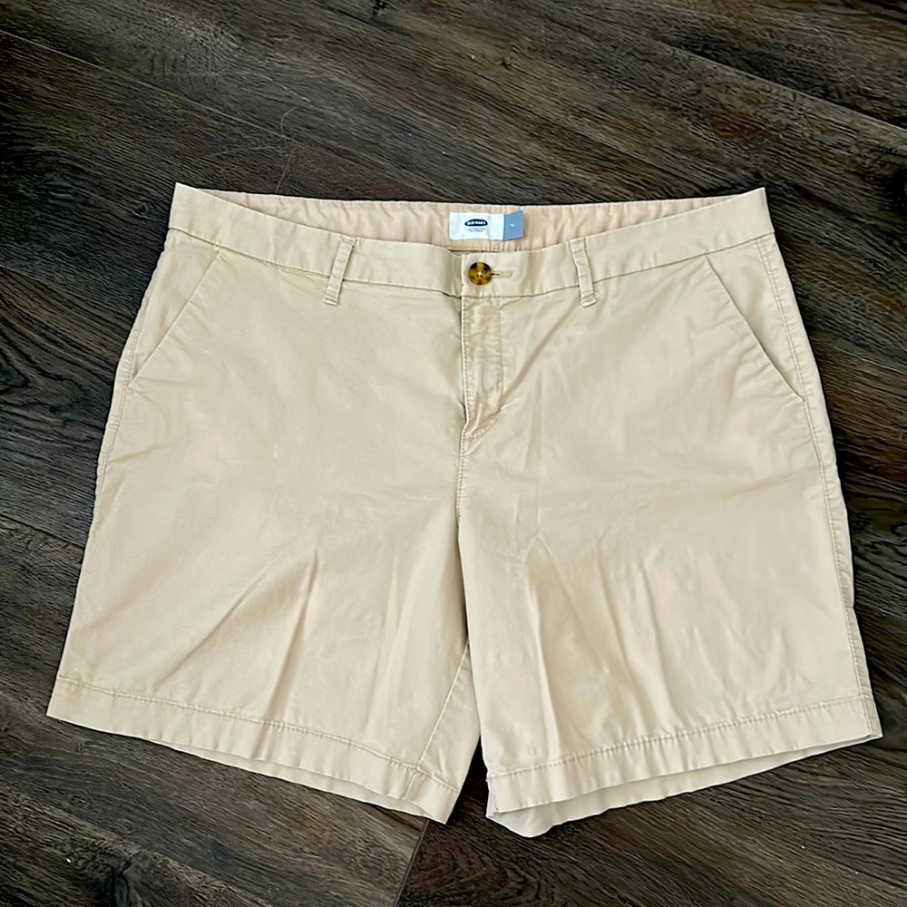 Old Navy Tan shorts